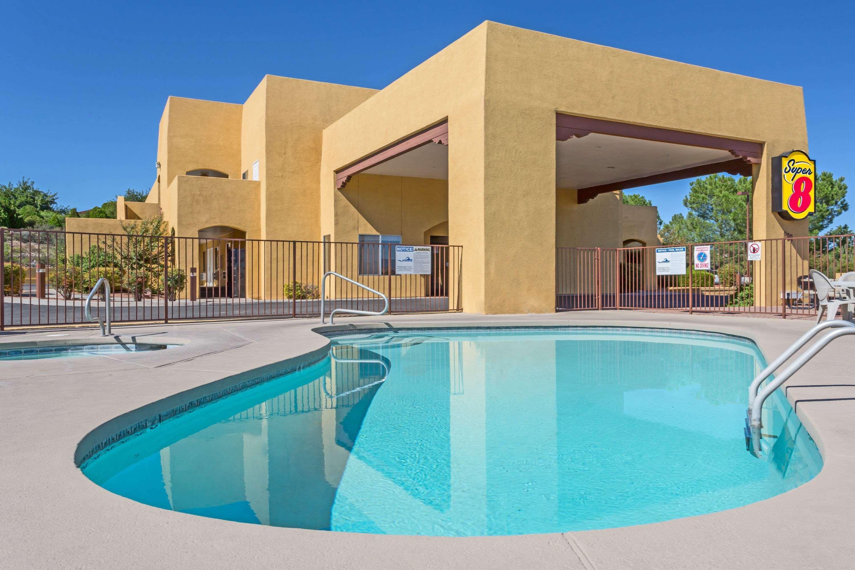 Hotel Super 8 By Wyndham Cottonwood Exterior foto